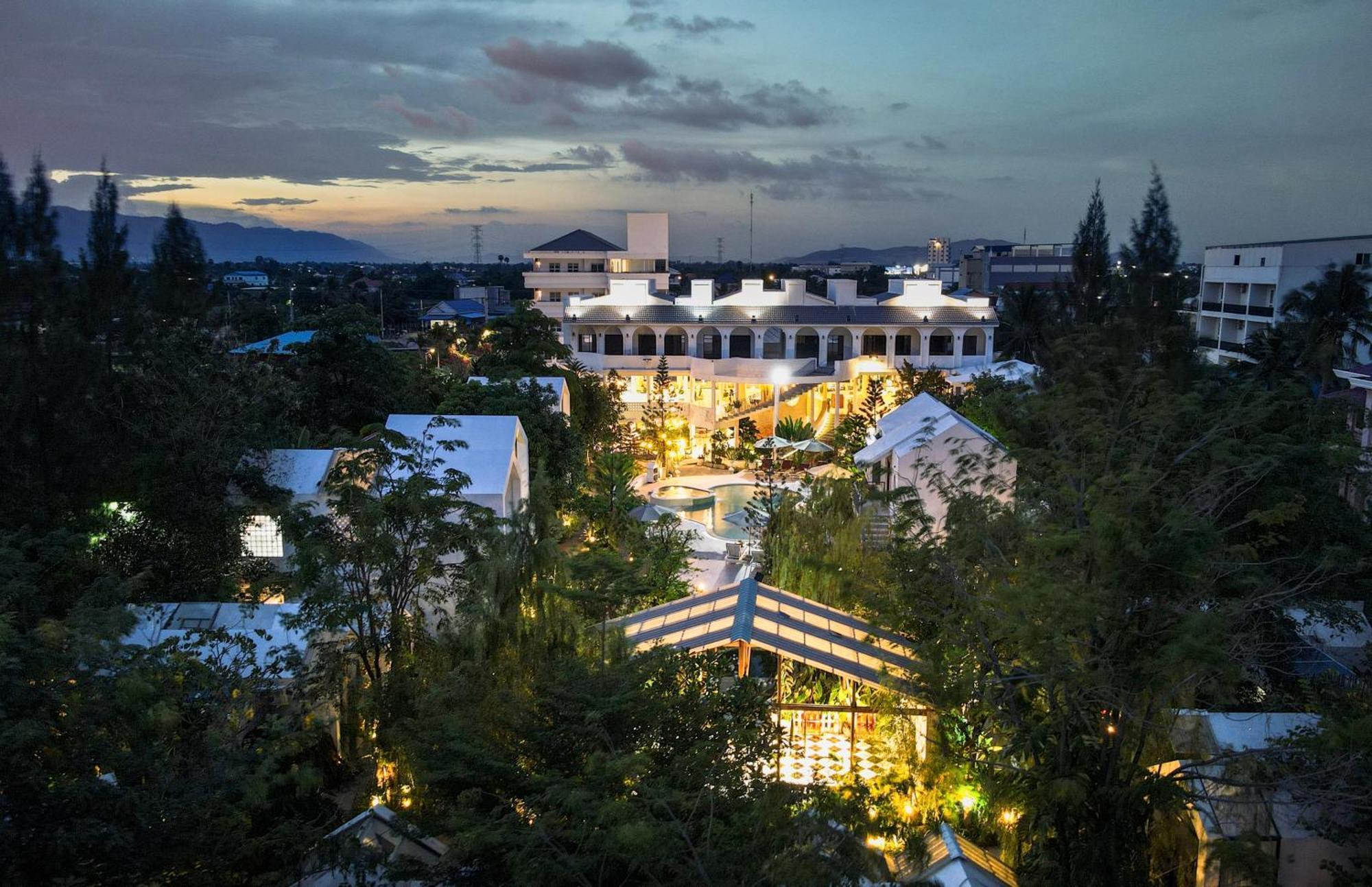 Montagne Residence Kampot Exterior foto